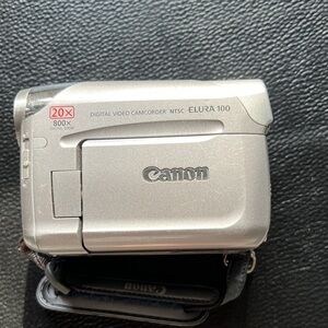 Canon Elura 100 Silver Handheld Digital Camcorder